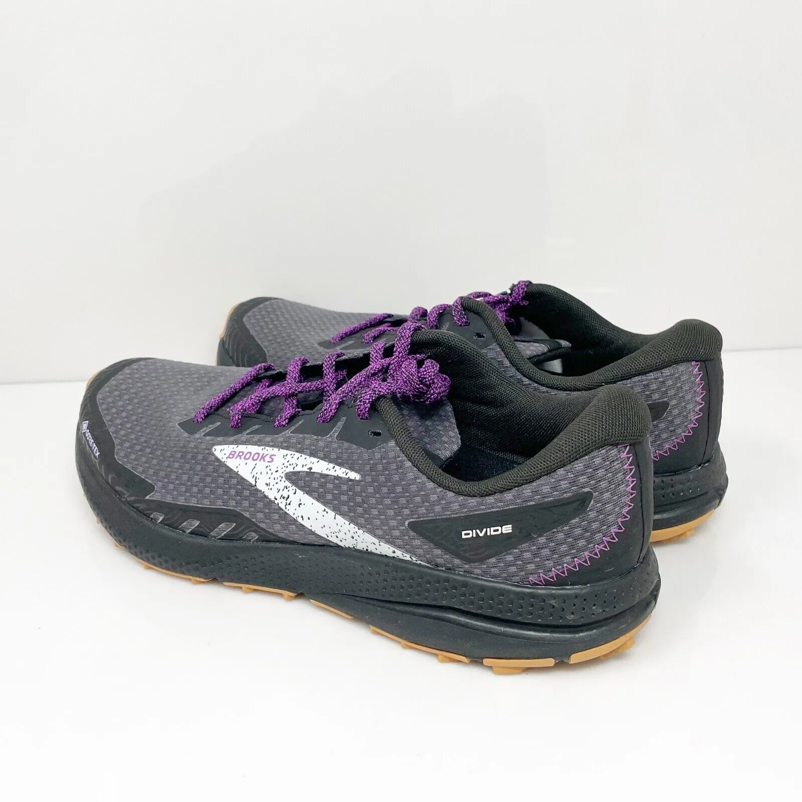 Brooks Womens Divide 4 GTX 1203931B073 Gray Running Shoes Sneakers Size 9.5 B