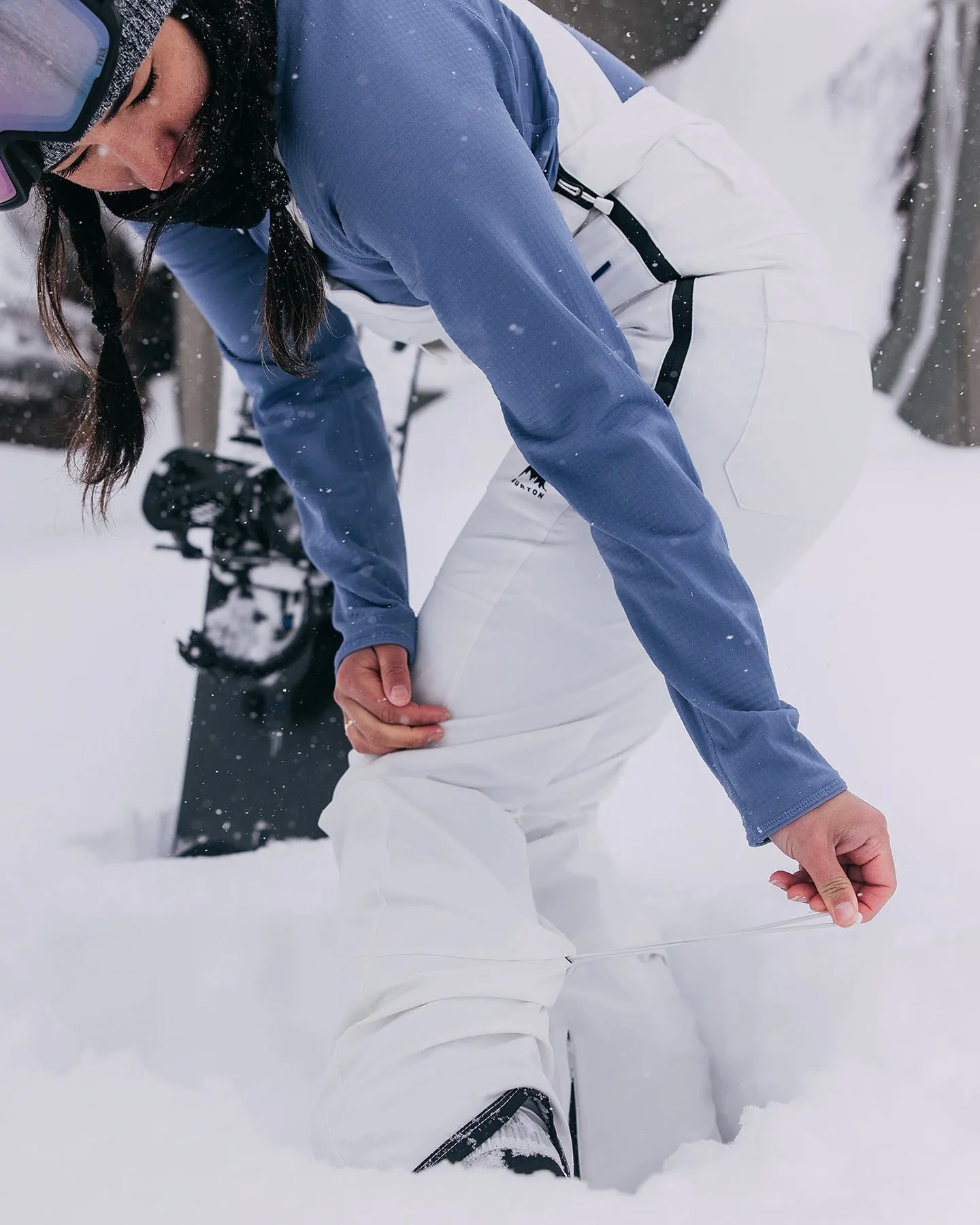 Burton Women's Avalon Stretch 2L Bib Snow Pants - Stout White | Shop Snow Pants & Suits at Trojan Wake Ski Snow & Sn