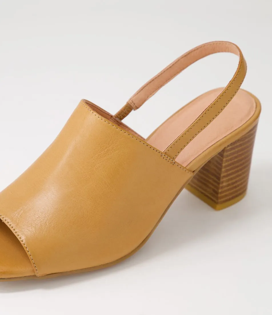 DJANGO & JULIETTE Pyper Dark Tan Leather Sandals