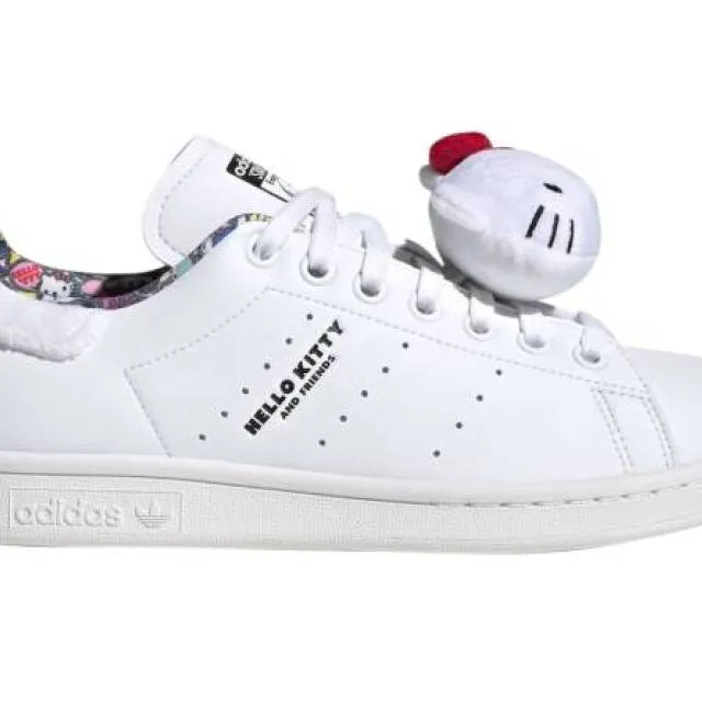 HELLO KITTY X ADIDAS STAN SMITH