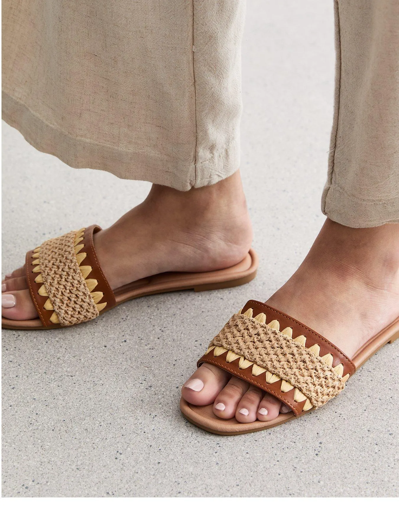 New Look Wide Fit Tan Raffia Mule Sandals