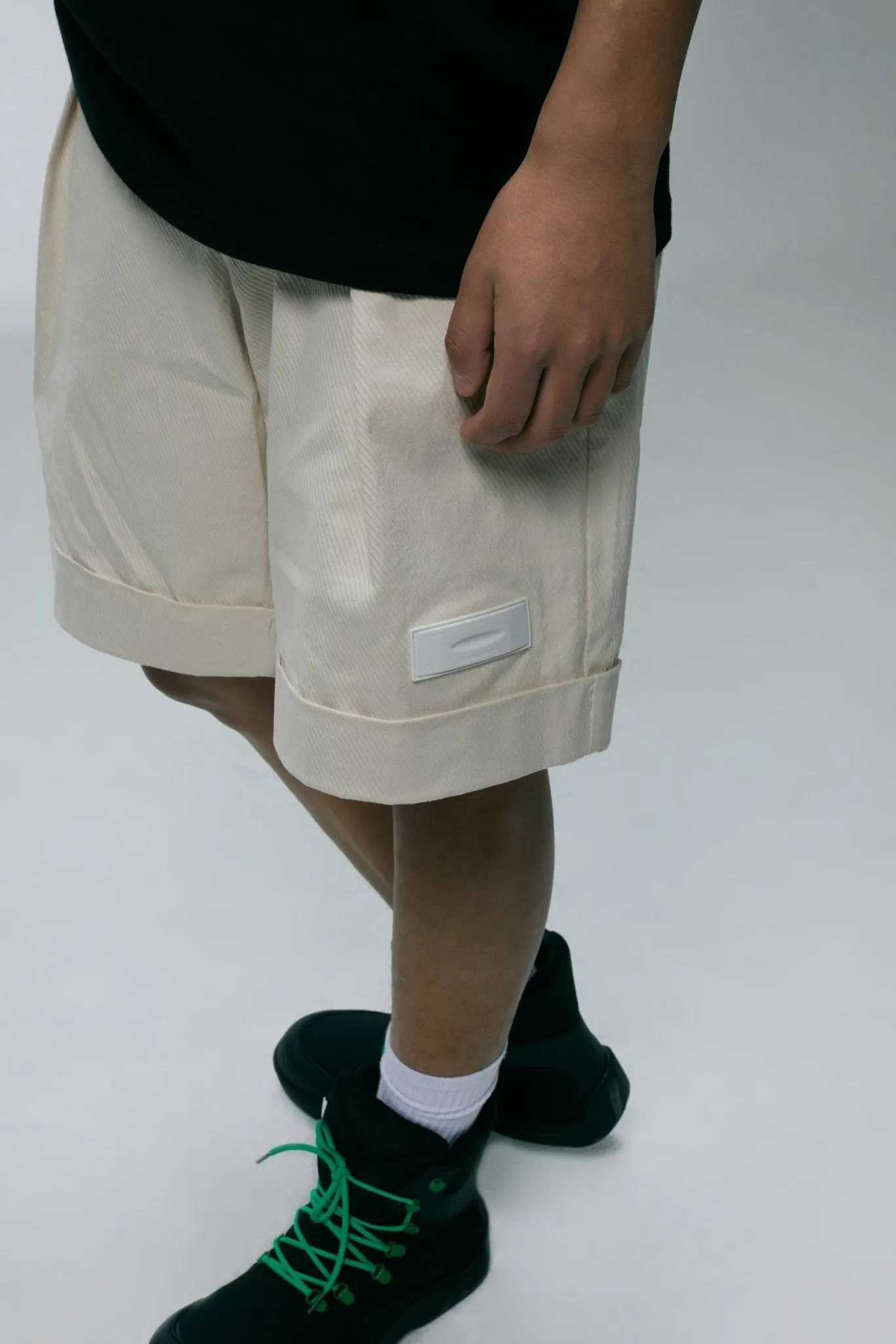 Twill Pleat Shorts-