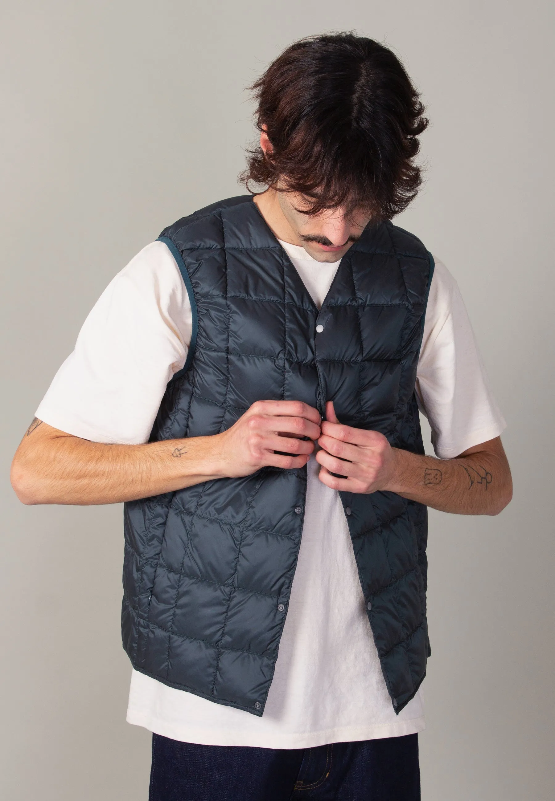 V Neck Button Down Vest - green